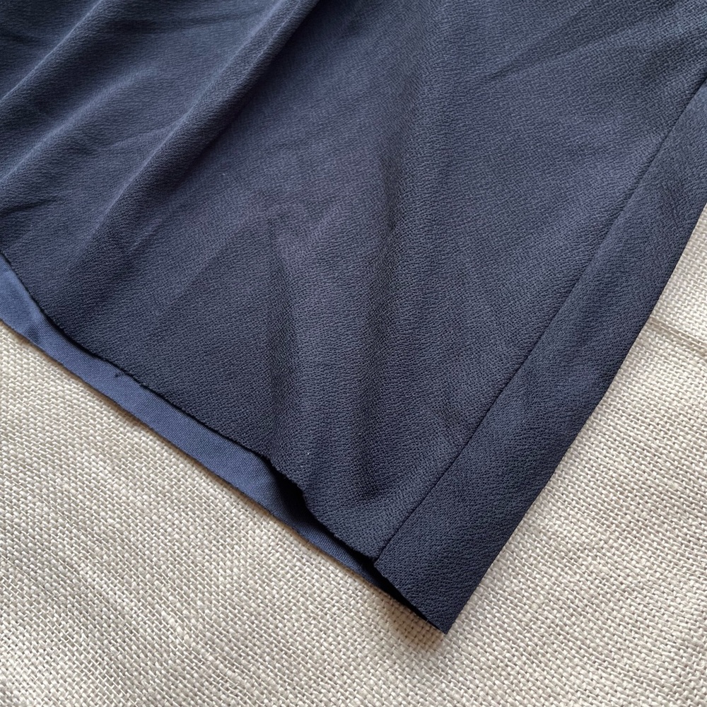 Navy Blue Shorts, paper waist by ONLY - Picture 4 of 4